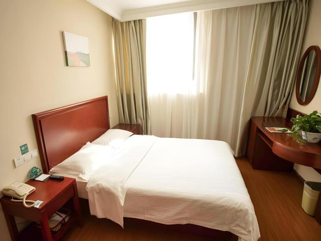 Greentree Inn Suzhou Railway Station North Square Haobainian Wedding Dress City Express Hotel Kültér fotó